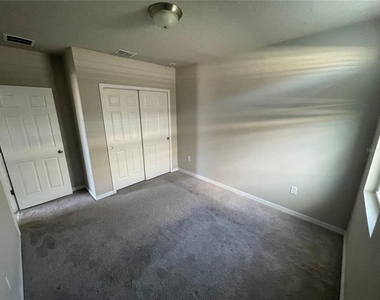 3212 Weitzel Drive - Photo Thumbnail 6