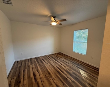 919 Spruce Street - Photo Thumbnail 12