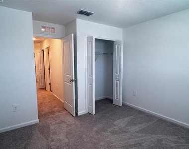 4955 Sw 83rd Place - Photo Thumbnail 10