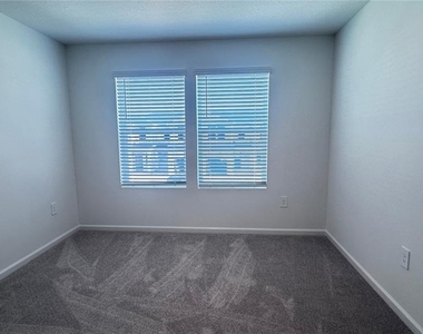 4957 Sw 83 Place - Photo Thumbnail 9