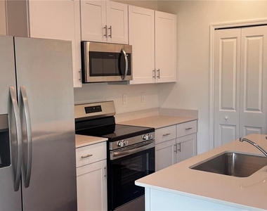 4957 Sw 83 Place - Photo Thumbnail 1