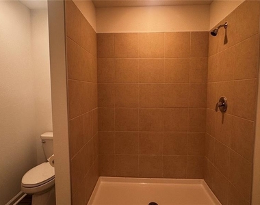 4957 Sw 83 Place - Photo Thumbnail 5