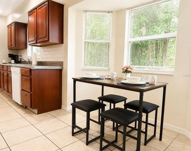 6401 Nw 66th Avenue - Photo Thumbnail 6
