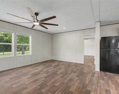 7250 Sw 10th Street - Photo Thumbnail 4