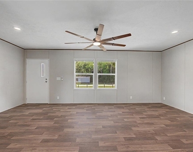 7250 Sw 10th Street - Photo Thumbnail 3