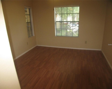 199 Afton Square - Photo Thumbnail 14