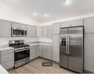 1746 Brody Court - Photo Thumbnail 13
