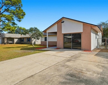 2843 Calico Court - Photo Thumbnail 3