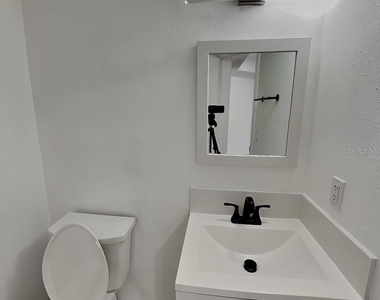 8212 Citrus Chase Drive - Photo Thumbnail 16
