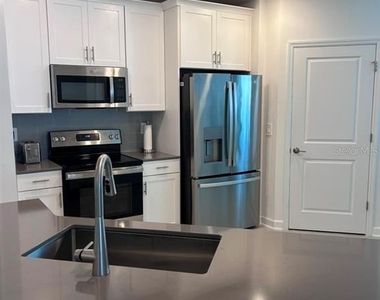3063 Park Vale Road - Photo Thumbnail 6