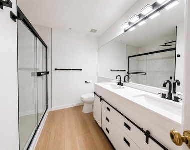 660 Celebration Avenue - Photo Thumbnail 10