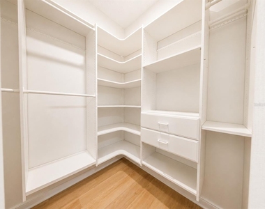 660 Celebration Avenue - Photo Thumbnail 11