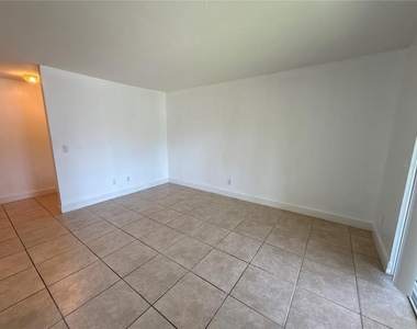 9950 Turf Way - Photo Thumbnail 7