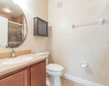 1733 Prospect Avenue - Photo Thumbnail 7