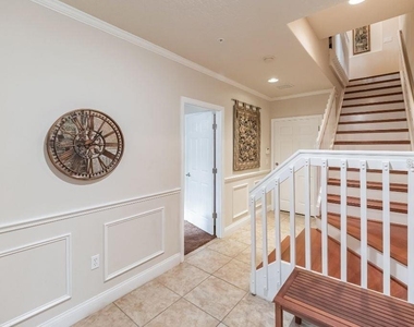 1733 Prospect Avenue - Photo Thumbnail 8