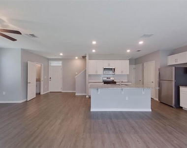 32221 Edson Ave - Photo Thumbnail 7