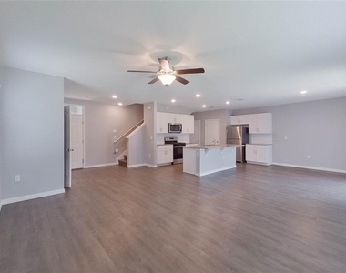 32221 Edson Ave - Photo Thumbnail 6