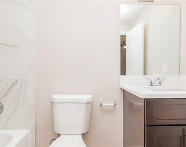 1848 Bonneville Drive - Photo Thumbnail 7