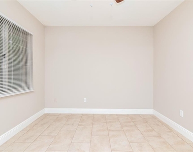 1848 Bonneville Drive - Photo Thumbnail 5