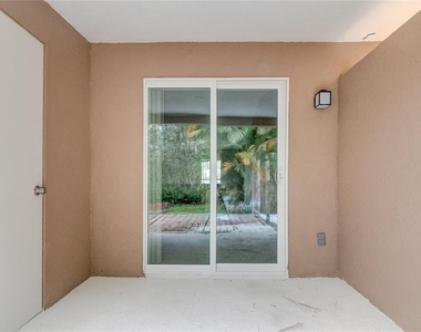 1848 Bonneville Drive - Photo Thumbnail 8