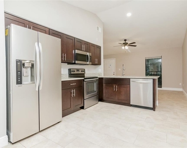 1848 Bonneville Drive - Photo Thumbnail 3