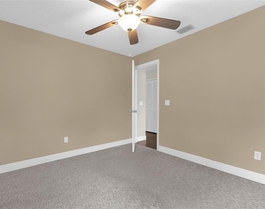 1041 Gould Place - Photo Thumbnail 23