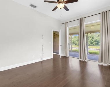 1041 Gould Place - Photo Thumbnail 3