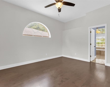 1041 Gould Place - Photo Thumbnail 14