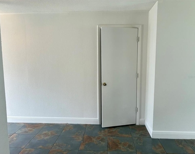 1944 Conway Road - Photo Thumbnail 8