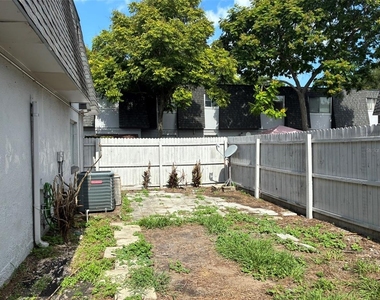 1944 Conway Road - Photo Thumbnail 25