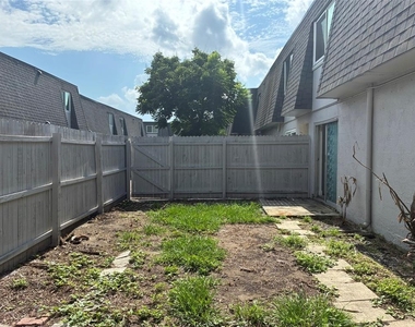 1944 Conway Road - Photo Thumbnail 26