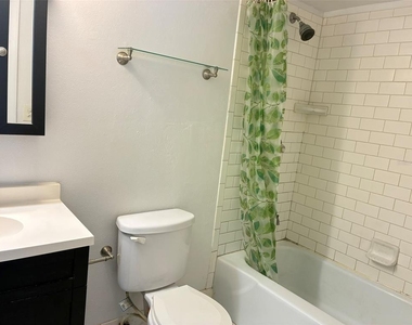 1944 Conway Road - Photo Thumbnail 15