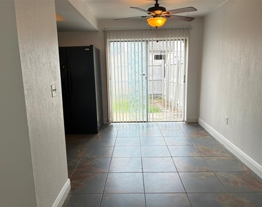 1944 Conway Road - Photo Thumbnail 7