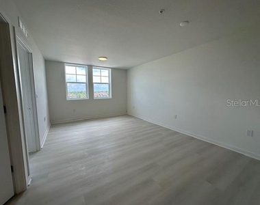 5563 Millenia Park Boulevard - Photo Thumbnail 2