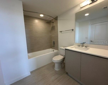 5563 Millenia Park Boulevard - Photo Thumbnail 3
