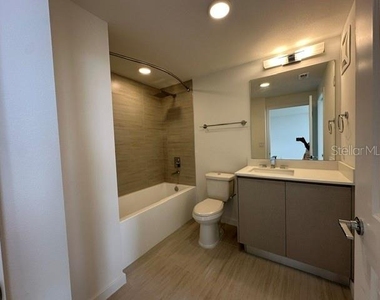 5563 Millenia Park Boulevard - Photo Thumbnail 9