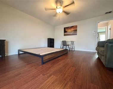 8014 Cote Court - Photo Thumbnail 22