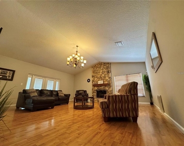 8014 Cote Court - Photo Thumbnail 13