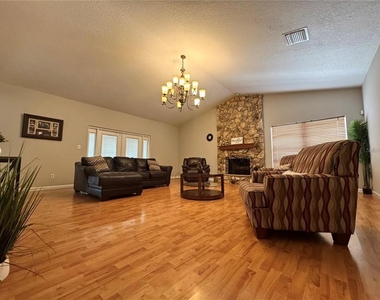 8014 Cote Court - Photo Thumbnail 15
