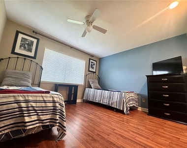 8014 Cote Court - Photo Thumbnail 20