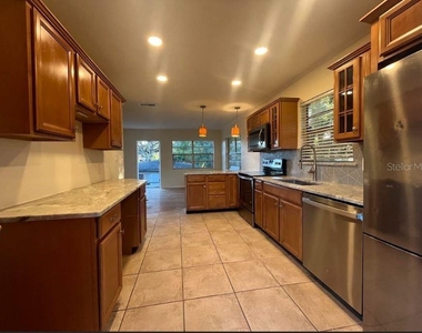 1315 E Central Boulevard - Photo Thumbnail 3