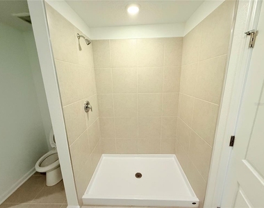 1310 Belle Isle Lane - Photo Thumbnail 15