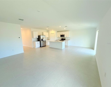 1310 Belle Isle Lane - Photo Thumbnail 12