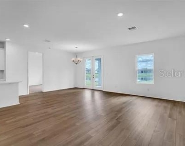 453 Archway Place - Photo Thumbnail 5