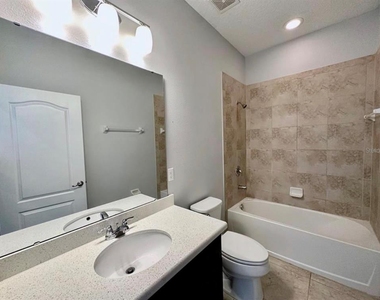 15167 Newtonia Street - Photo Thumbnail 11
