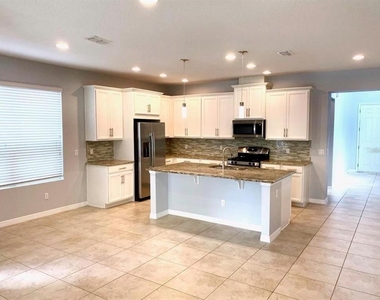 15167 Newtonia Street - Photo Thumbnail 5