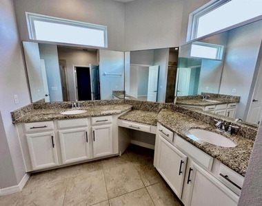 15167 Newtonia Street - Photo Thumbnail 16