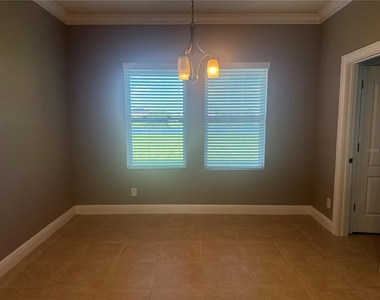 3128 Amalfi Drive - Photo Thumbnail 7