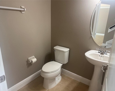 3128 Amalfi Drive - Photo Thumbnail 5