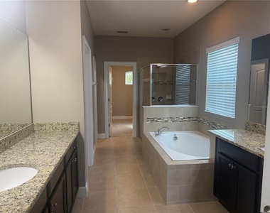 3128 Amalfi Drive - Photo Thumbnail 12
